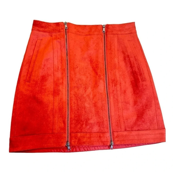 BCBG MAXAZRIA  Burnt Orange Suede Mini Skirt Zipper Stitching Y2K 90s Vibe Sz XS - Picture 1 of 11
